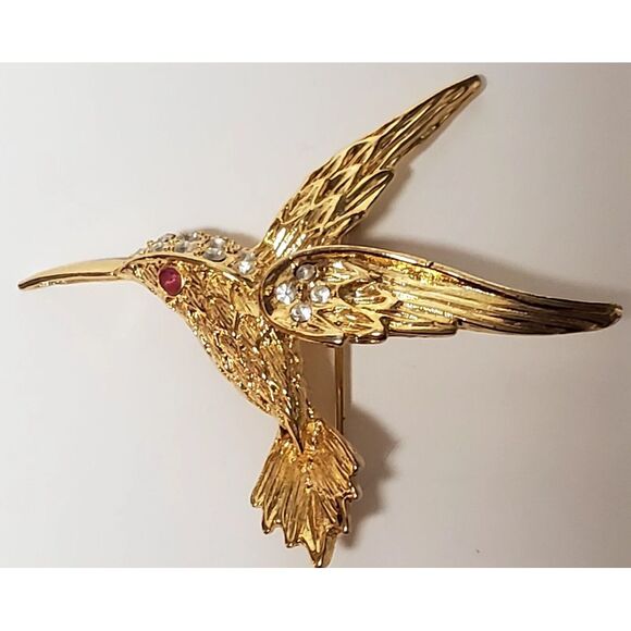 VTG Brooch Hummingbird Flying Detail Pin Gold Tone Clear Rhinestones Red Eye Pin - Picture 7 of 10